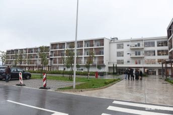 Zdravo i produktivno starenje opšti interes svih: U Podgorici danas otvoren Dom starijih Zdravo i produktivno starenje opšti interes svih: U Podgorici danas otvoren Dom starijih