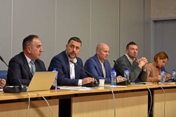 Poboljšati avio dostupnost Crne Gore kao turističke destinacije Poboljšati avio dostupnost Crne Gore kao turističke destinacije