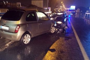 Saobraćajna nezgoda u Baru, tri osobe povrijeđene Saobraćajna nezgoda u Baru, tri osobe povrijeđene