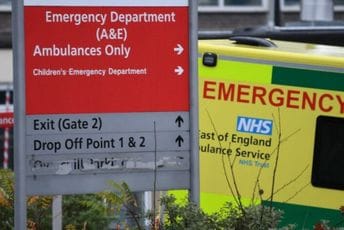 Četiri osobe u kritičnom stanju poslije meteža na ulazu na koncert u Londonu Četiri osobe u kritičnom stanju poslije meteža na ulazu na koncert u Londonu