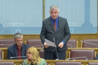 Bojović: Možda imamo određene rezerve prema Evropi sad, bliža rodbina im je bila za DPS Bojović: Možda imamo određene rezerve prema Evropi sad, bliža rodbina im je bila za DPS