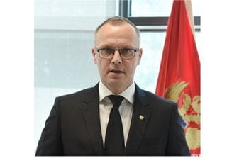 Mrvaljević podnio krivičnu prijavu protiv Camaja: Konkursi samo farsa, preko Camaja se ostvaruje Adžićeva volja Mrvaljević podnio krivičnu prijavu protiv Camaja: Konkursi samo farsa, preko Camaja se ostvaruje Adžićeva volja