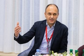 Vuletić: Društvo u Srbiji je u potpunosti rusifikovano Vuletić: Društvo u Srbiji je u potpunosti rusifikovano