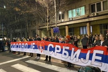 U Beogradu održan skup za odbranu Kosova U Beogradu održan skup za odbranu Kosova