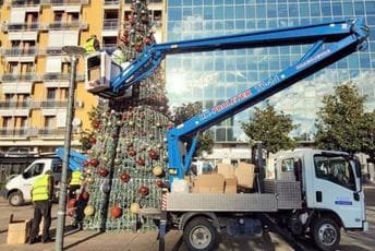 U toku novogodišnje ukrašavanje Podgorice U toku novogodišnje ukrašavanje Podgorice