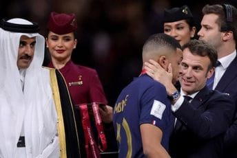 Makron posle poraza Francuske: Plavi su nas naveli da sanjamo Makron posle poraza Francuske: Plavi su nas naveli da sanjamo