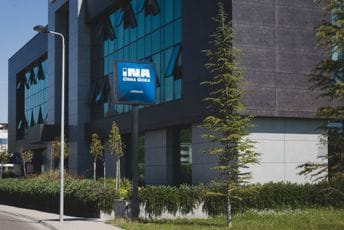 INA-CRNA GORA donirala novogodišnje paketiće za djecu INA-CRNA GORA donirala novogodišnje paketiće za djecu