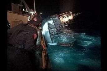 Potonuo brod tajlandske mornarice, najmanje 31 osoba se vodi kao nestala Potonuo brod tajlandske mornarice, najmanje 31 osoba se vodi kao nestala