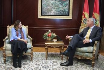 Đukanović sa Popom: Neophodno raspisivanje poziva za izbor sudija kroz inkluzivan način Đukanović sa Popom: Neophodno raspisivanje poziva za izbor sudija kroz inkluzivan način