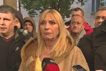 Obradović: Vlada da riješi pitanje povezivanja staža za radnike Željezare Obradović: Vlada da riješi pitanje povezivanja staža za radnike Željezare