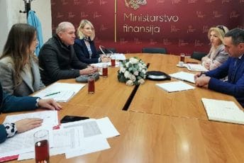 Damjanović sa Sindikatom: U planu povećanje zarada za 1.600 zaposlenih u sudstvu Damjanović sa Sindikatom: U planu povećanje zarada za 1.600 zaposlenih u sudstvu