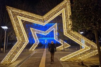 Zasijale i 'zvijezde': Centar Podgorice u prazničnom ruhu Zasijale i 'zvijezde': Centar Podgorice u prazničnom ruhu