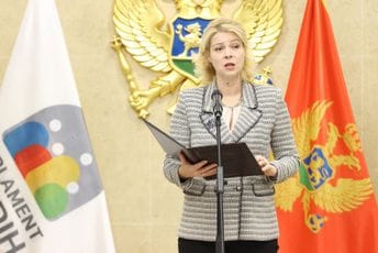 Đurović: Vrata Skupštine i ubuduće biće otvorena za mlade ljude Đurović: Vrata Skupštine i ubuduće biće otvorena za mlade ljude