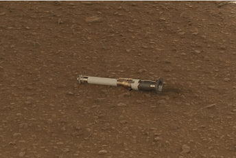 Rover Perseverance položio prvi uzorak stijena na Marsu Rover Perseverance položio prvi uzorak stijena na Marsu