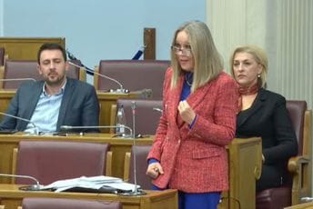 Jelušić: Bratić uzrokovala odštete od 300 hiljada, a njeni prethodnici možda i još veće Jelušić: Bratić uzrokovala odštete od 300 hiljada, a njeni prethodnici možda i još veće