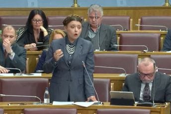 Kordić: Đukanović se nije mogao pozvati na Ustav; Prvo zbog URE, a onda zbog Ujedinjene nije formirana nova Vlada Kordić: Đukanović se nije mogao pozvati na Ustav; Prvo zbog URE, a onda zbog Ujedinjene nije formirana nova Vlada