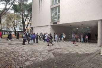 Sajber igra ili ulje na političku vatru Sajber igra ili ulje na političku vatru