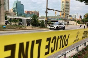 Pucnjava u najvećem američkom tržnom centru, ubijen devetnaestogodišnjak Pucnjava u najvećem američkom tržnom centru, ubijen devetnaestogodišnjak