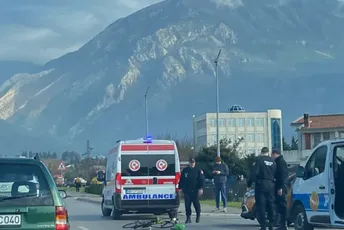 Saobraćajna nezgoda u Baru, jedna osoba povrijeđena Saobraćajna nezgoda u Baru, jedna osoba povrijeđena