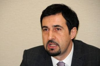 Radović će mjesečno primati skoro 2.800 eura Radović će mjesečno primati skoro 2.800 eura