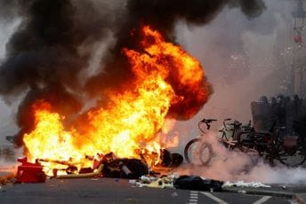 Pogledajte kako je danas bilo u Parizu (FOTO)