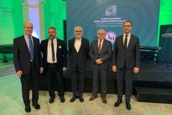 Mustafić prisustvovao svečanoj Akademiji povodom 30 godina od osnivanja Vijeća Kongresa bošnjačkih intelektualaca Mustafić prisustvovao svečanoj Akademiji povodom 30 godina od osnivanja Vijeća Kongresa bošnjačkih intelektualaca