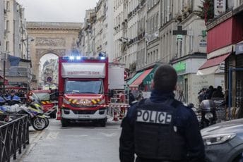 Napadač u Parizu priznao patološku mržnju prema migrantima: Odveden na psihijtrisjko odjeljenje Napadač u Parizu priznao patološku mržnju prema migrantima: Odveden na psihijtrisjko odjeljenje