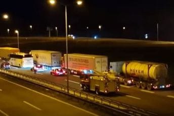 U Pirotu proglašena vanredna situacija: U bolnici 51 osoba zbog trovanja amonijakom, škole sjutra neće raditi U Pirotu proglašena vanredna situacija: U bolnici 51 osoba zbog trovanja amonijakom, škole sjutra neće raditi