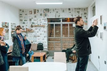 Crtice iz života najvećeg podgoričkog naselja: Otvorena izložba fotografija „Zabjelom“ Crtice iz života najvećeg podgoričkog naselja: Otvorena izložba fotografija „Zabjelom“