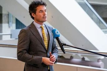 Van Vajnharden: Crna Gora u ćorsokaku, važno je naći izlaz iz krize Van Vajnharden: Crna Gora u ćorsokaku, važno je naći izlaz iz krize