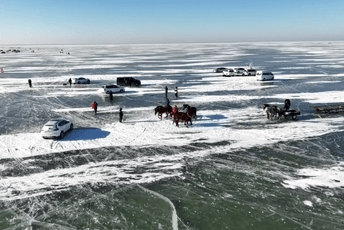 Zimski ribolov na jezeru Čagan (VIDEO) Zimski ribolov na jezeru Čagan (VIDEO)