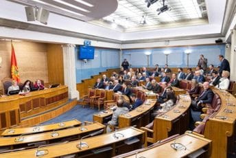 Ustavni sud čeka rješavanje krize koju političari produbljuju već dvije godine Ilustracija