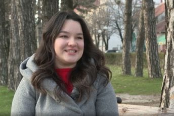 Kineska slova mnogima djeluju kao hijeroglifi, ali ne i Kseniji Kineska slova mnogima djeluju kao hijeroglifi, ali ne i Kseniji