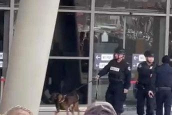 Priština: Ljudi evakuisani, aerodrom hitno zatvoren, na licu mjesta je policija Priština: Ljudi evakuisani, aerodrom hitno zatvoren, na licu mjesta je policija