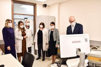 Ambasada Poljske KCCG-u donirala ultrazvučni aparat vrijedan 25 hiljada eura Ambasada Poljske KCCG-u donirala ultrazvučni aparat vrijedan 25 hiljada eura