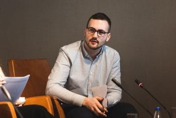 CGO: Abazovićeva Vlada za dva mjeseca dodijelila 296 zlatnih pasoša CGO: Abazovićeva Vlada za dva mjeseca dodijelila 296 zlatnih pasoša