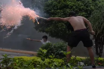 Neredi zahvatili i Boliviju: Uzrok – hapšenje desničarskog političara Neredi zahvatili i Boliviju: Uzrok – hapšenje desničarskog političara