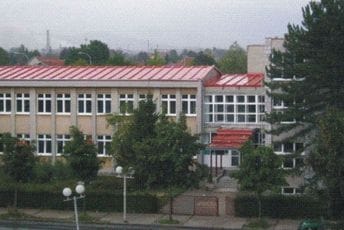 Uprkos tvrdnjama Bratić i Vojinovića: Smijenjeni direktori iz Nikšića na Birou rada i to bez ikakve nadoknade OŠ "Ratko Žarić" Nikšić