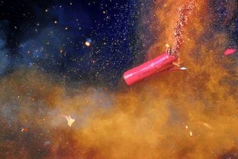 Policija: Ne bacajte petarde, mir je odgovornost svih nas