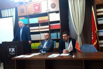 Iz Crnogorskog PEN-a isključeni Glušica, Bečanović i Brković Sa skupštine PEN centra na Cetinju