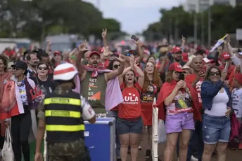 Na ulicama 300.000 ljudi: Pred Lulinu inauguraciju, u Braziliji karnevalska atmosfera (FOTO)