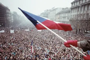 I nakon razvoda ostali najbolji prijatelji: Prije 30 godina raspala se Čehoslovačka I nakon razvoda ostali najbolji prijatelji: Prije 30 godina raspala se Čehoslovačka