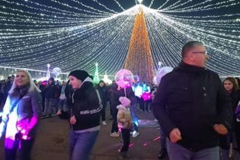 Ovi ljudi iz Srbije sinoć su dva puta dočekali Novu godinu - evo i kako Ovi ljudi iz Srbije sinoć su dva puta dočekali Novu godinu - evo i kako