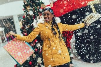 Zavoljela kačamak i uči crnogorski: Iz Ruande zbog ljubavi došla u našu državu, već posjetila skoro sve gradove Zavoljela kačamak i uči crnogorski: Iz Ruande zbog ljubavi došla u našu državu, već posjetila skoro sve gradove