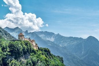 Padaju nevjerovatni rekordi na Alpima: Danas je tamo izmjerena temperatura od 21 stepen Padaju nevjerovatni rekordi na Alpima: Danas je tamo izmjerena temperatura od 21 stepen