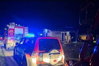 Kotor: Gorjele drvene kućice u romskom naselju Lovanja Kotor: Gorjele drvene kućice u romskom naselju Lovanja