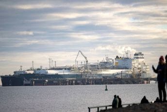 Prvi tanker koji prevozi tečni gas iz SAD stigao u Njemačku Maria Enerdži u luci Vilhelmšafen