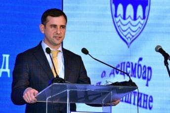 Grgurović: Zaustavljeni interni oglasi kako bi se spriječilo izigravanje zakona od strane opštinskih funkcionera Grgurović: Zaustavljeni interni oglasi kako bi se spriječilo izigravanje zakona od strane opštinskih funkcionera