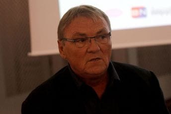 Komemoracija povodom smrti Zorana Kalezića u ponedjeljak u KIC-u Komemoracija povodom smrti Zorana Kalezića u ponedjeljak u KIC-u