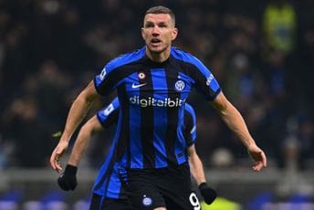 Kraj sjajne serije Napolija: Džeko riješio derbi, Milan na 'minus pet' u odnosu na lidera Kraj sjajne serije Napolija: Džeko riješio derbi, Milan na 'minus pet' u odnosu na lidera